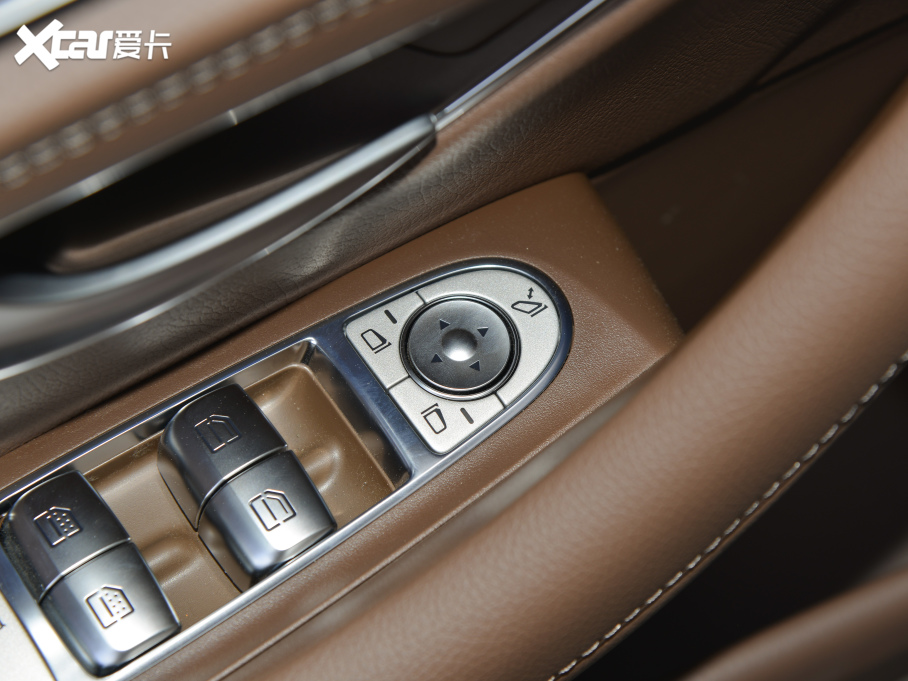 2022YE Ŀ E 300 L F