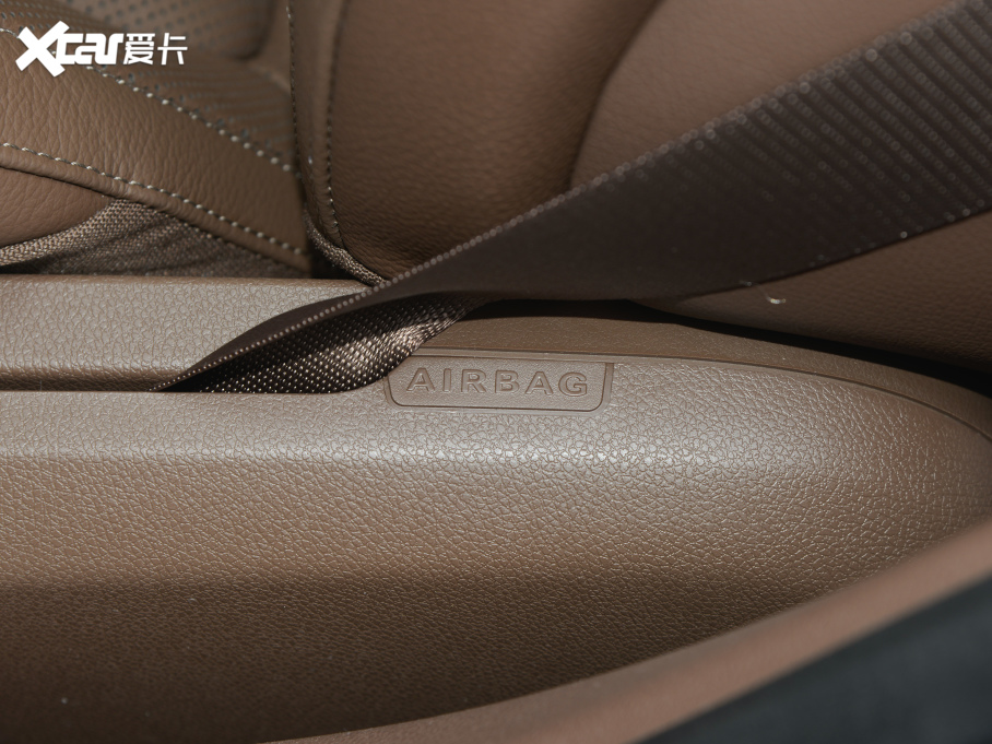 2022YE Ŀ E 300 L F