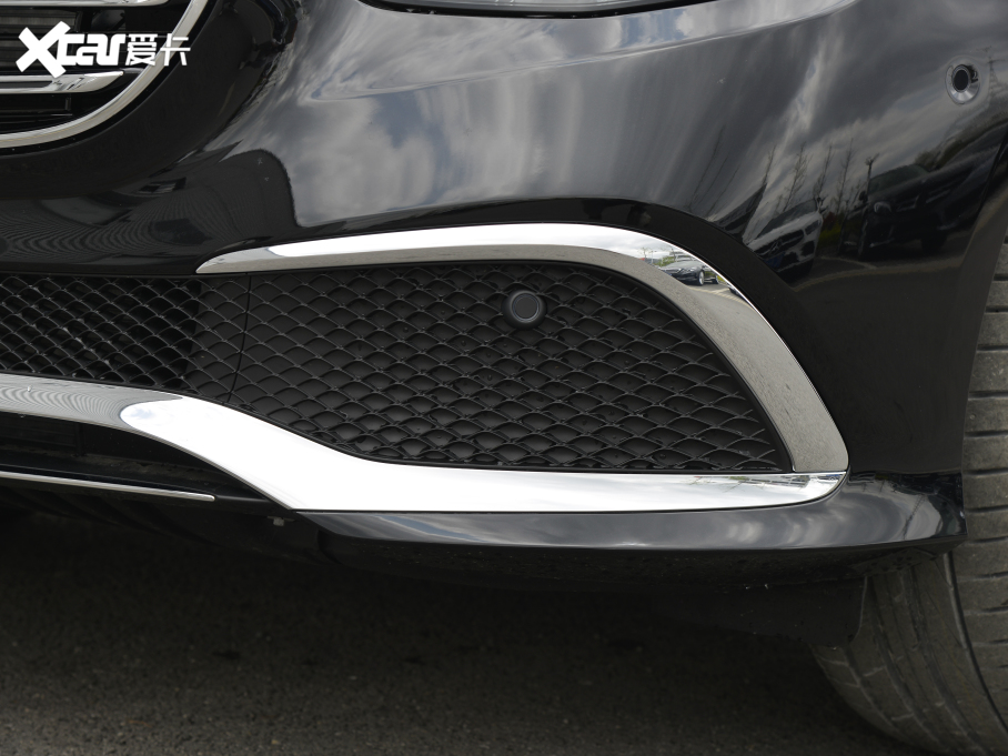 2022YE Ŀ E 300 L r