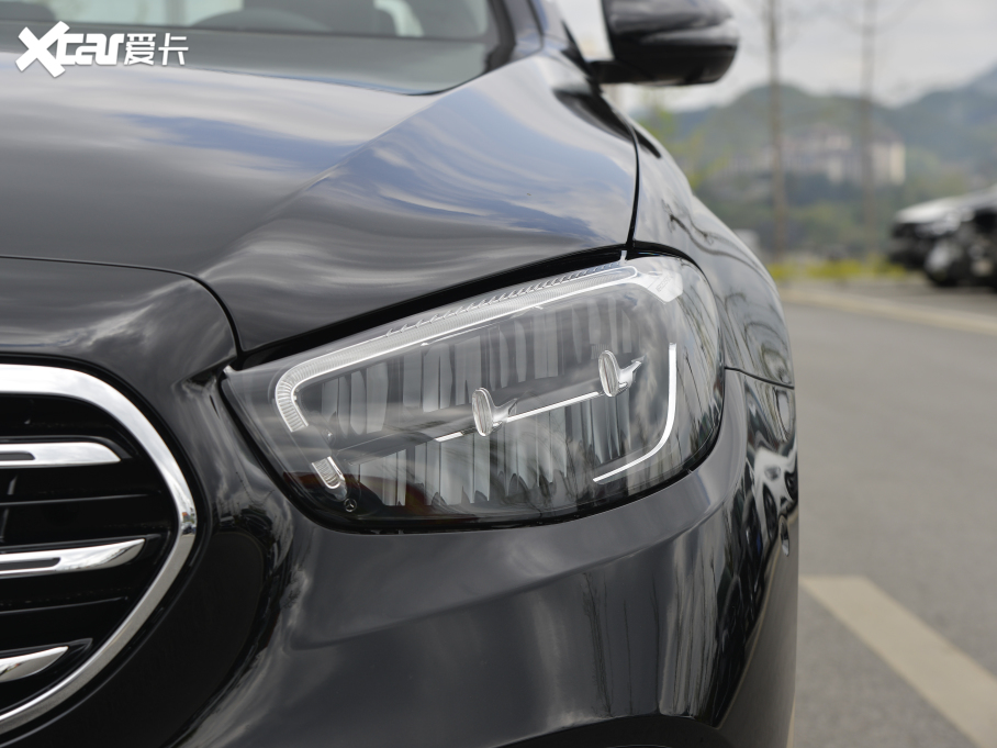 2022��YE�� �Ŀ�� E 300 L �r����