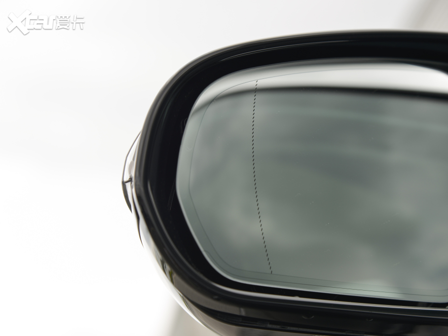 2022��YE�� �Ŀ�� E 300 L �r����