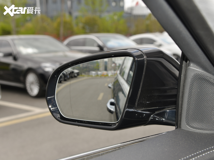 2022��YE�� �Ŀ�� E 300 L �r����