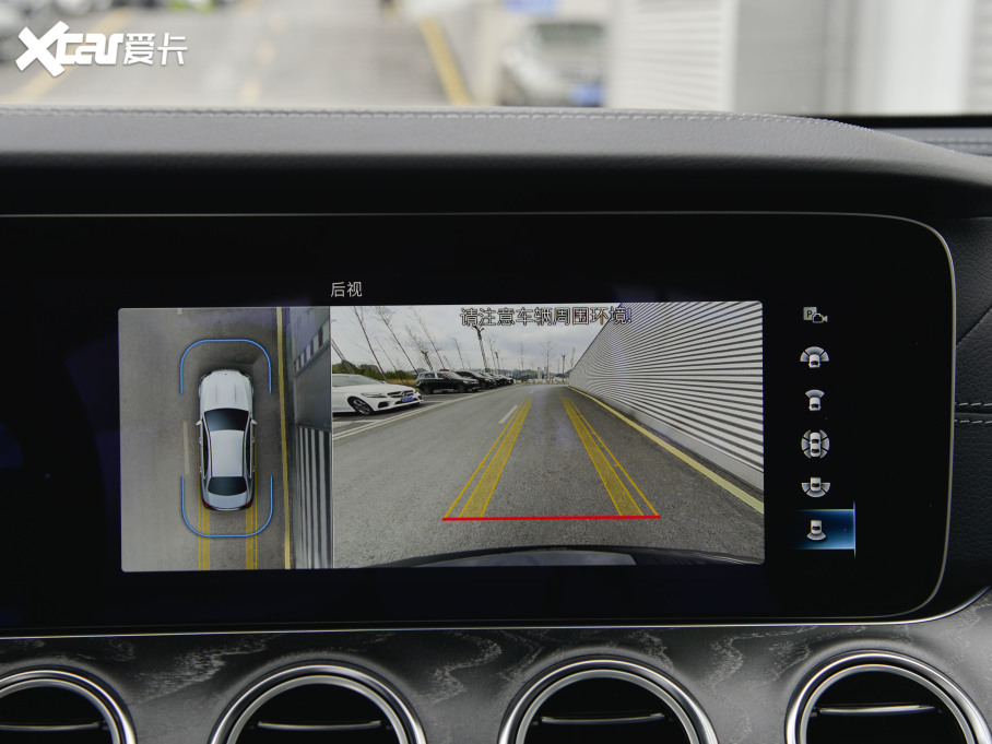 2022YE Ŀ E 300 L r