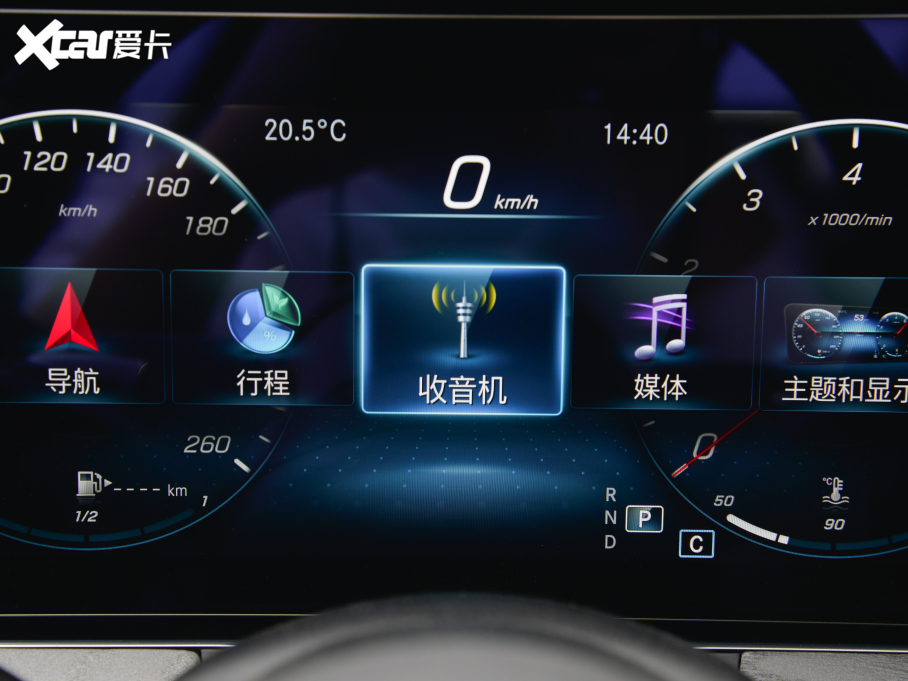 2022YE Ŀ E 300 L r