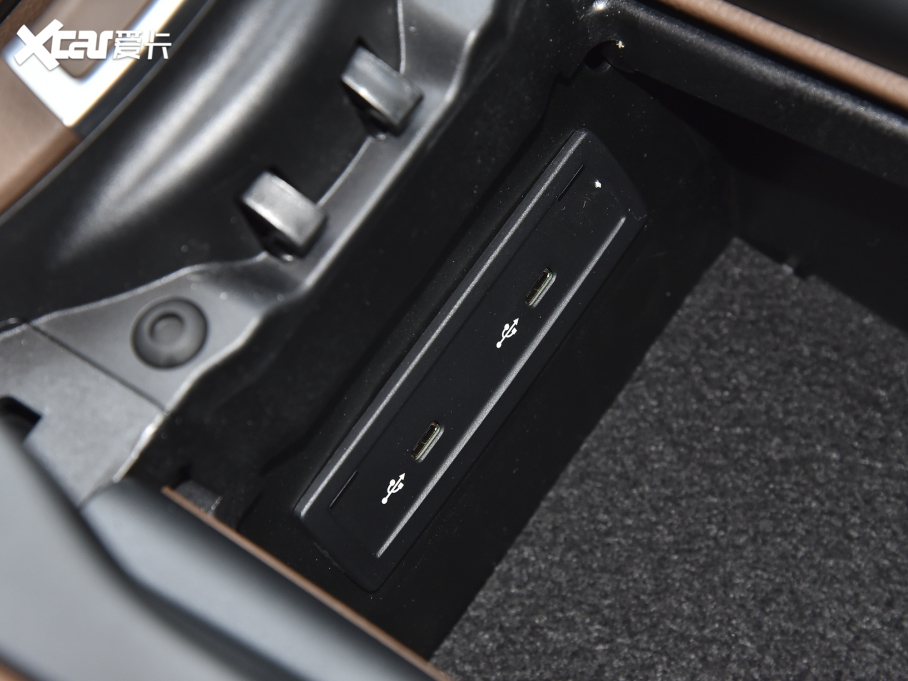 2022YE(j) Ŀ E 260 L