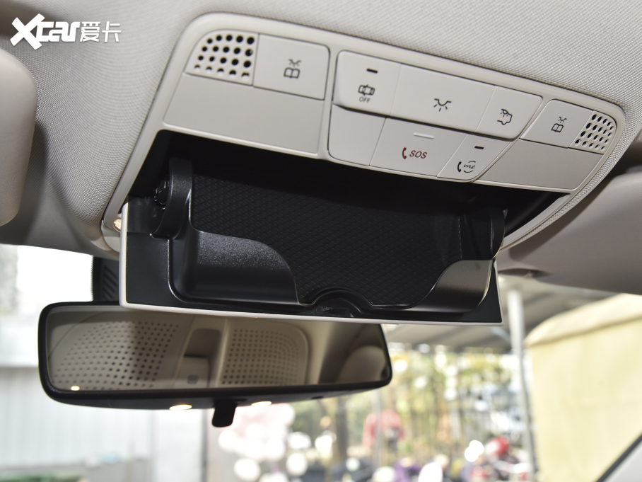 2022YE Ŀ E 260 L