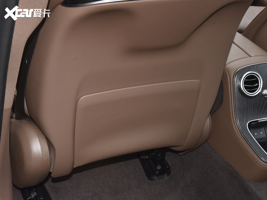 2022YE Ŀ E 260 L