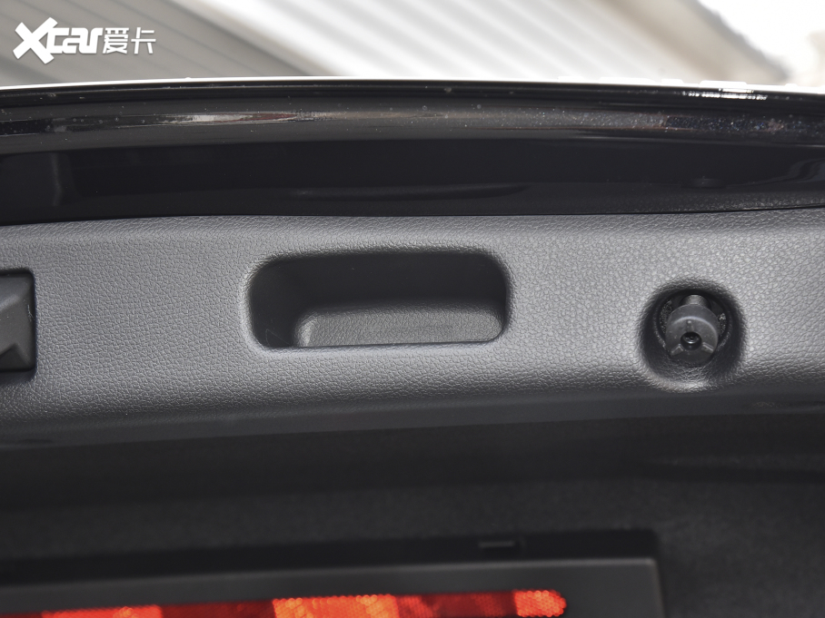 2022YE(j) Ŀ E 260 L