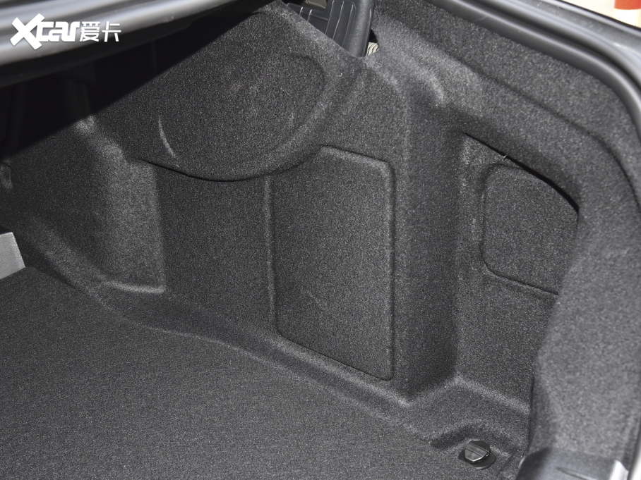 2022YE Ŀ E 260 L