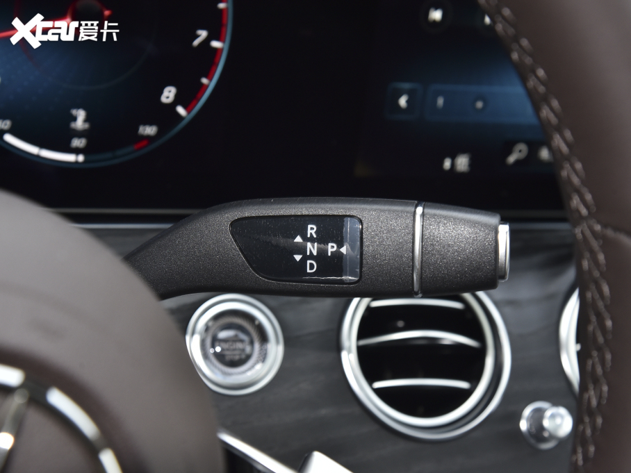 2022YE Ŀ E 260 L