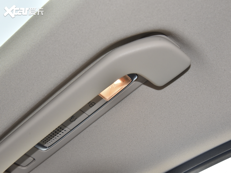 2022YE Ŀ E 260 L