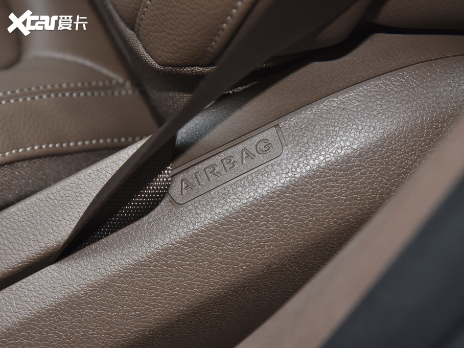 2022YE Ŀ E 260 L