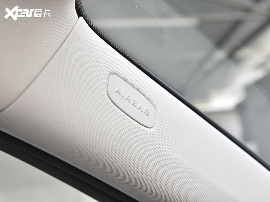 2022YE Ŀ E 260 L