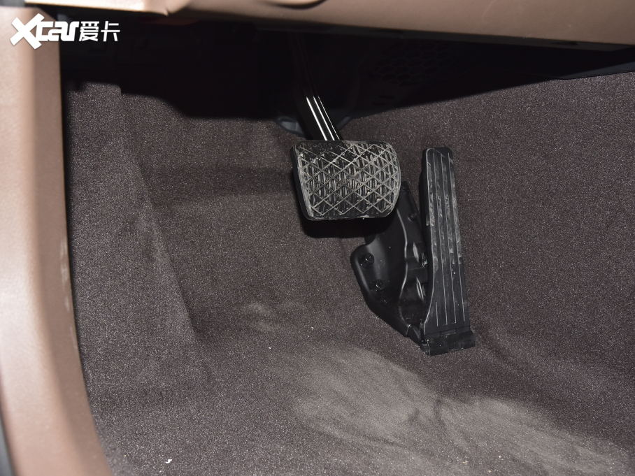 2022YE Ŀ E 260 L