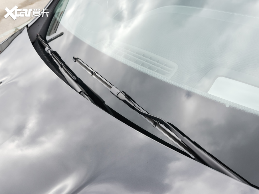 2022YE Ŀ E 300 L \F