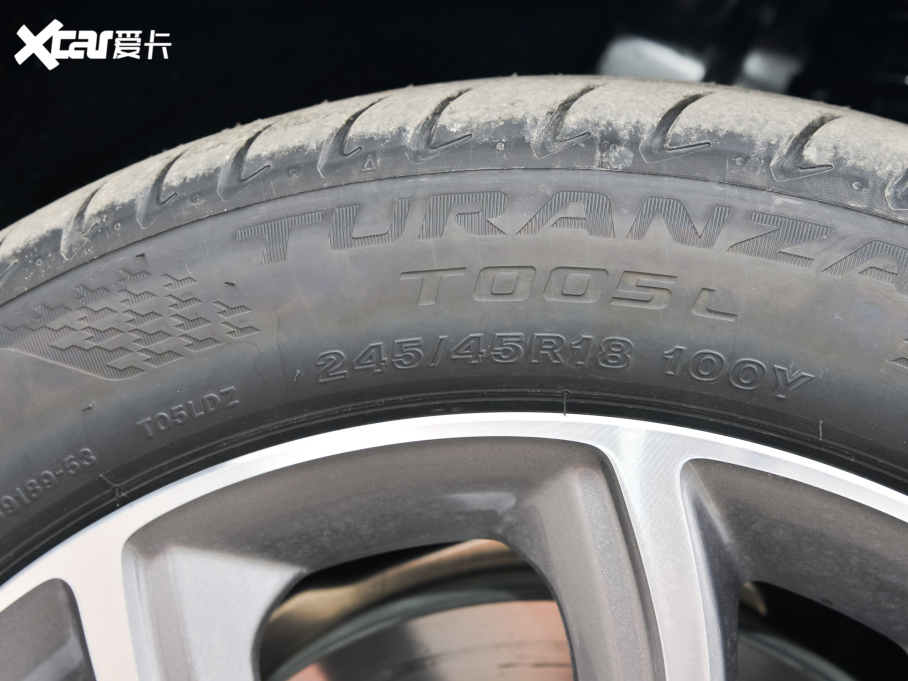 2022YE Ŀ E 300 L \F