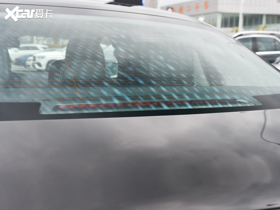 2022YE Ŀ E 300 L \F