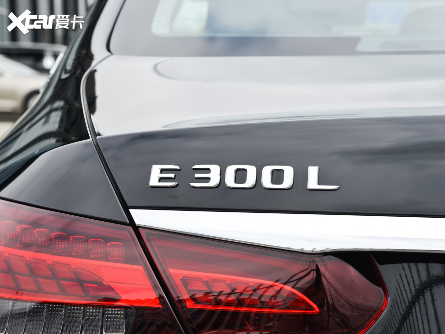 2022YE Ŀ E 300 L \F