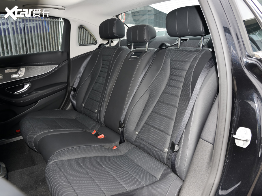 2022YE Ŀ E 300 L \F