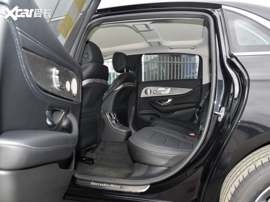 2022YE Ŀ E 300 L \F