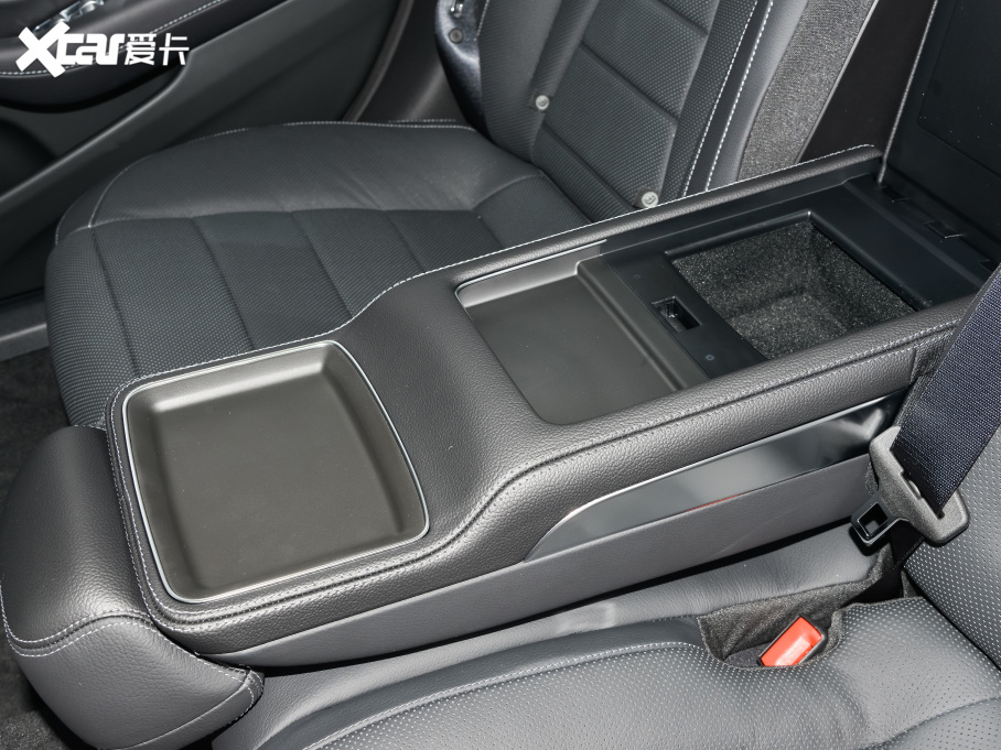 2022YE Ŀ E 300 L \F