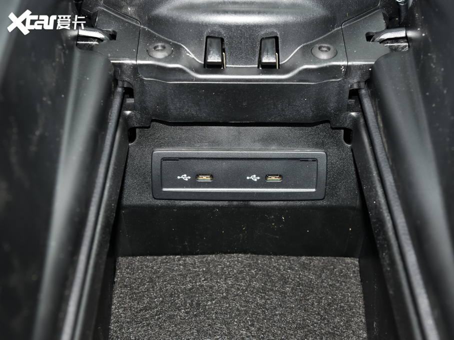 2022YE Ŀ E 300 L \F