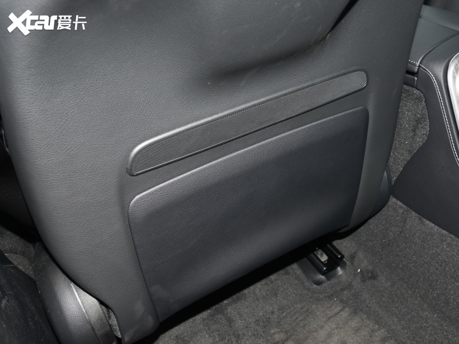 2022YE Ŀ E 300 L \F