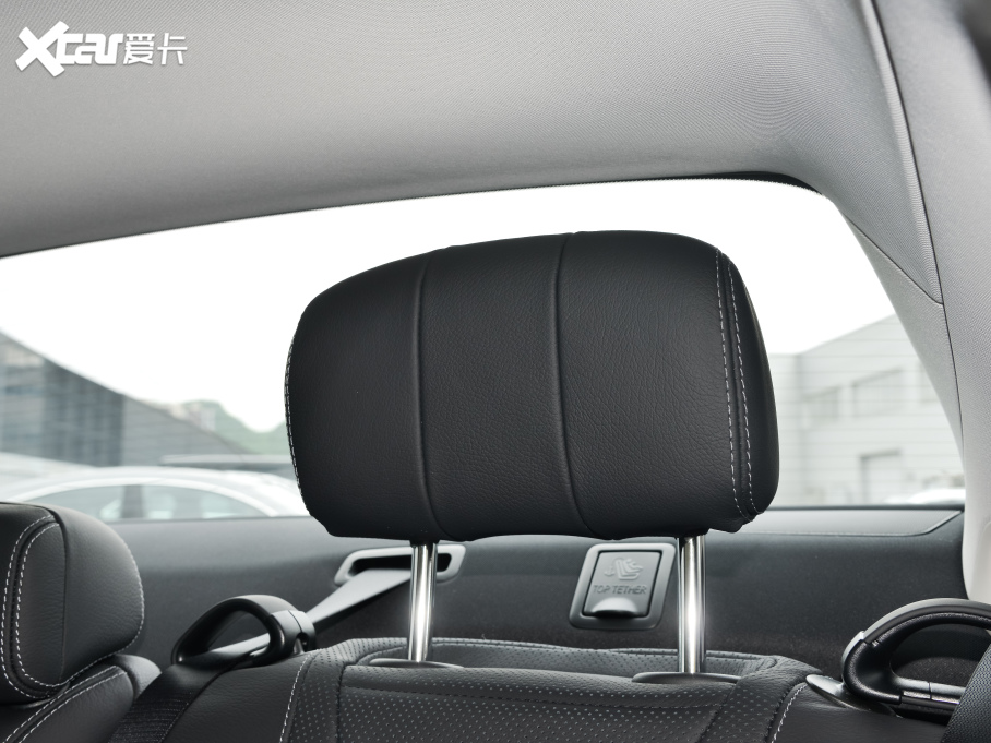 2022YE Ŀ E 300 L \F