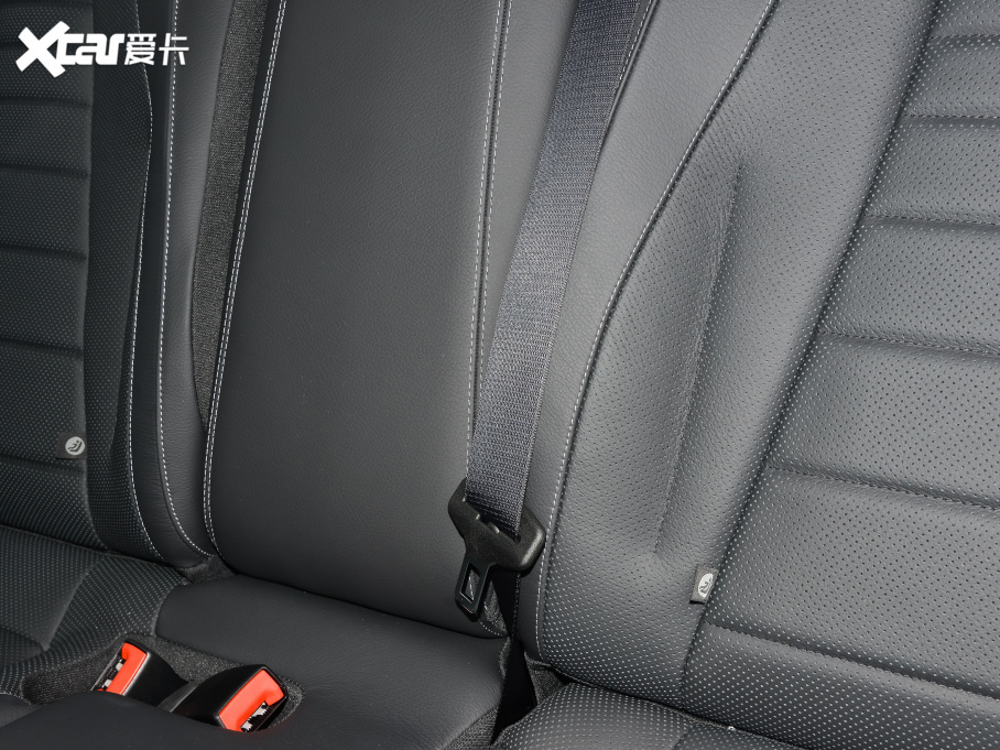 2022YE Ŀ E 300 L \F