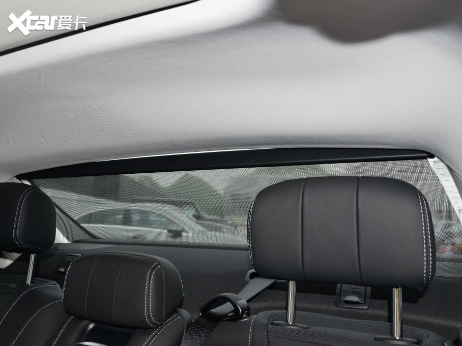 2022YE Ŀ E 300 L \F