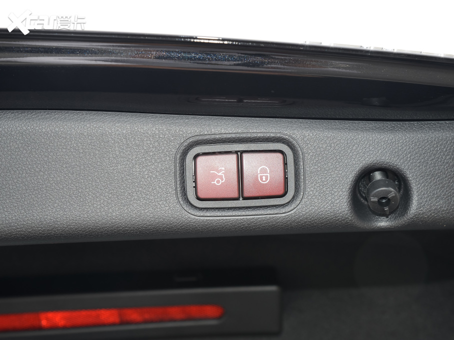 2022YE Ŀ E 300 L \F