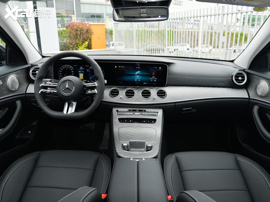 2022YE Ŀ E 300 L \F