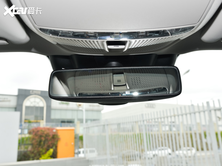 2022YE Ŀ E 300 L \F