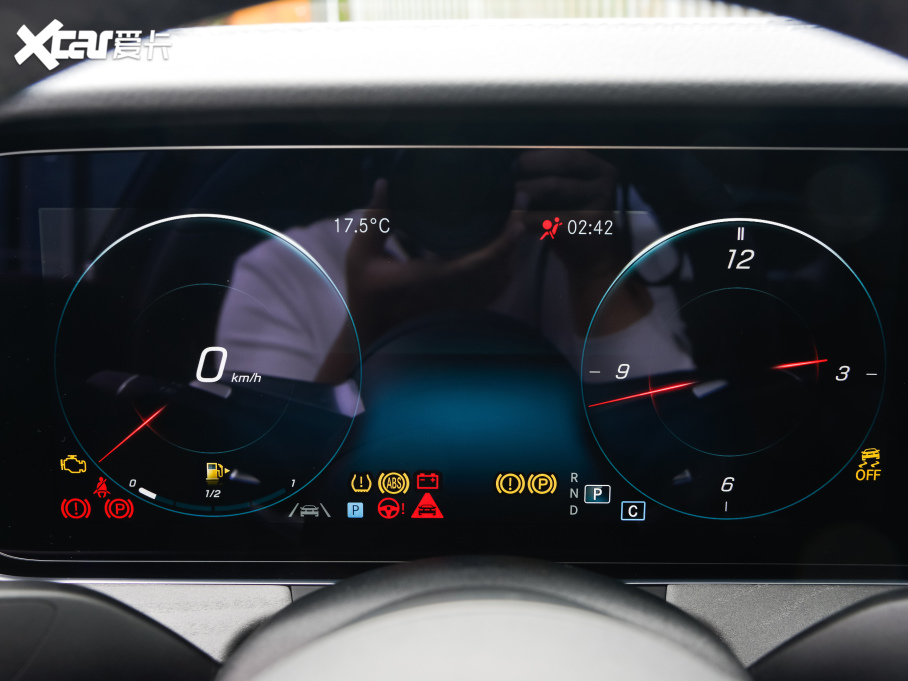 2022YE Ŀ E 300 L \F