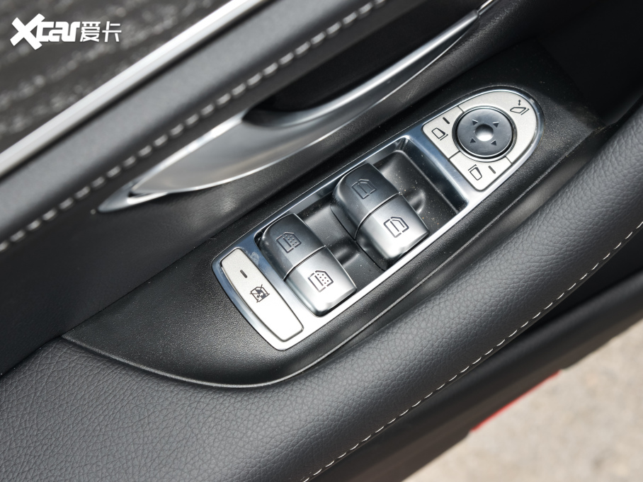 2022YE Ŀ E 300 L \F