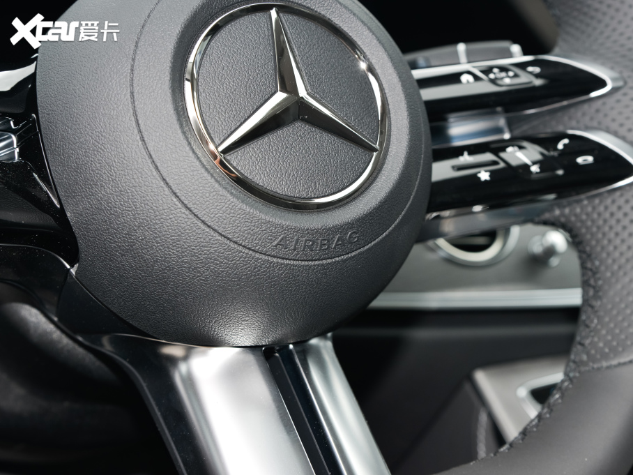 2022YE Ŀ E 300 L \F