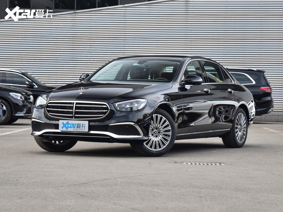 2022YE Ŀ E 300 L r