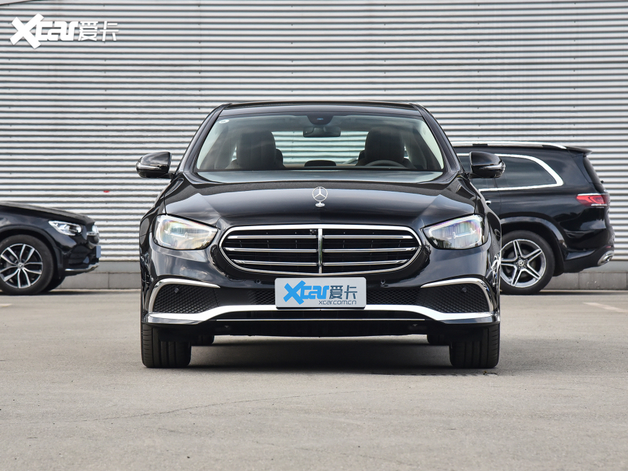 2022YE Ŀ E 300 L r