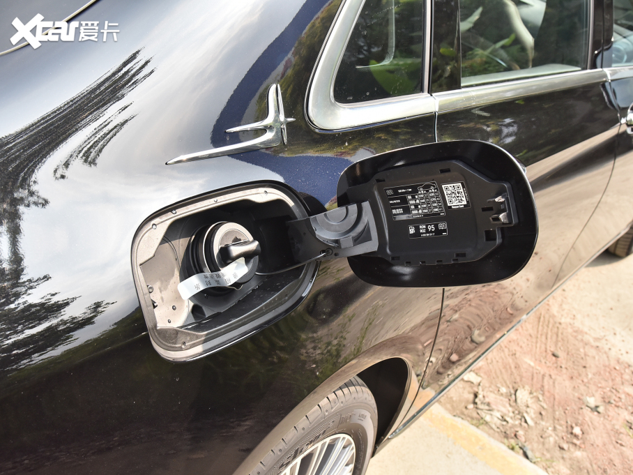 2022YE Ŀ E 300 L r