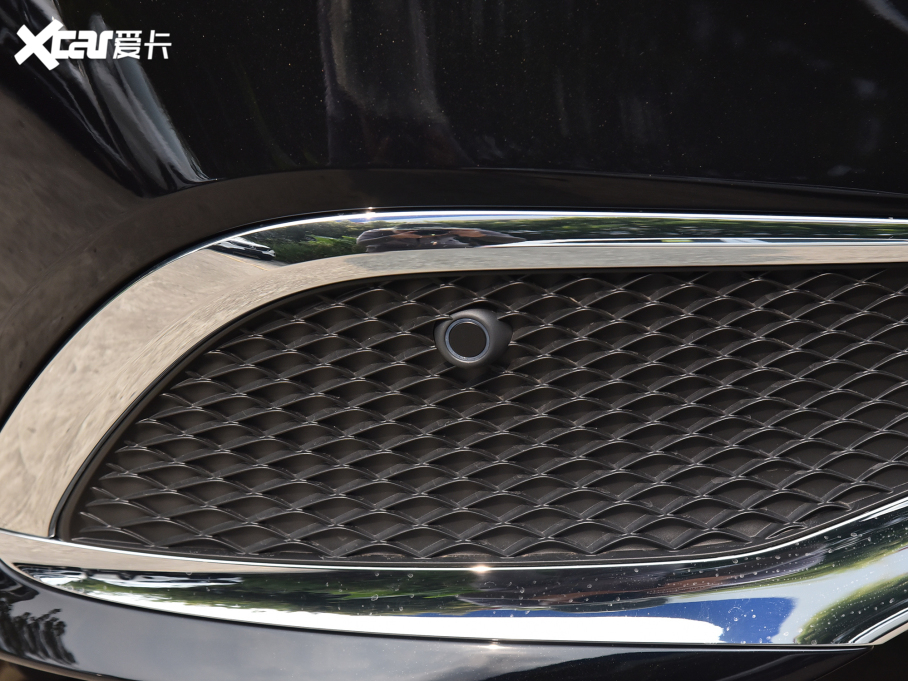 2022YE Ŀ E 300 L r