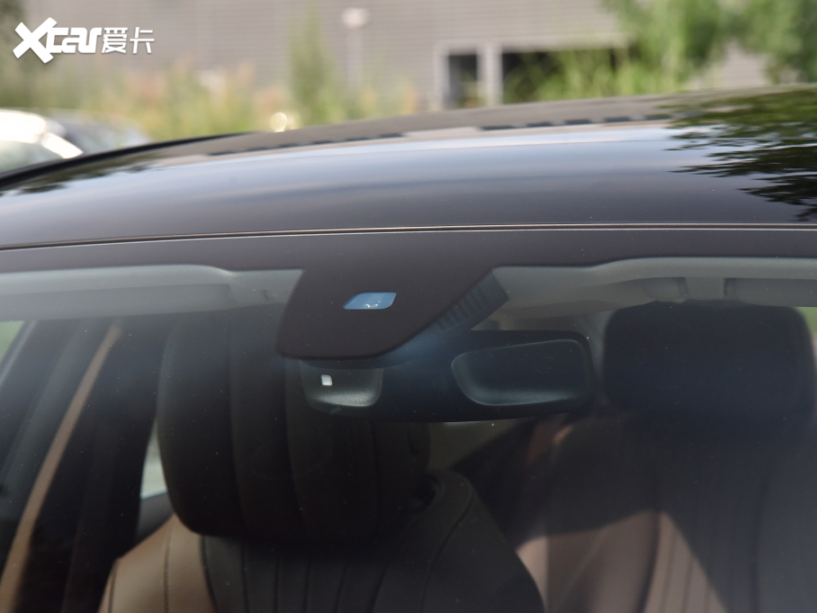 2022YE(j) Ŀ E 300 L r(sh)