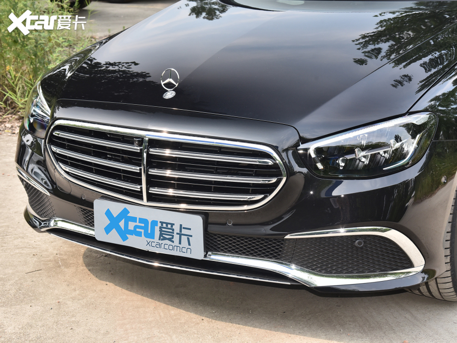 2022YE Ŀ E 300 L r