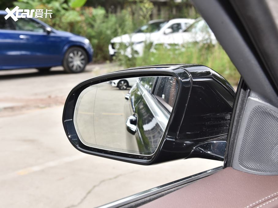 2022��YE�� �Ŀ��� E 300 L �r����