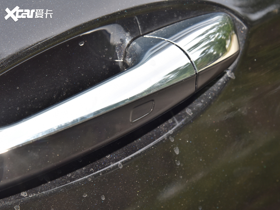 2022��YE�� �Ŀ��� E 300 L �r����