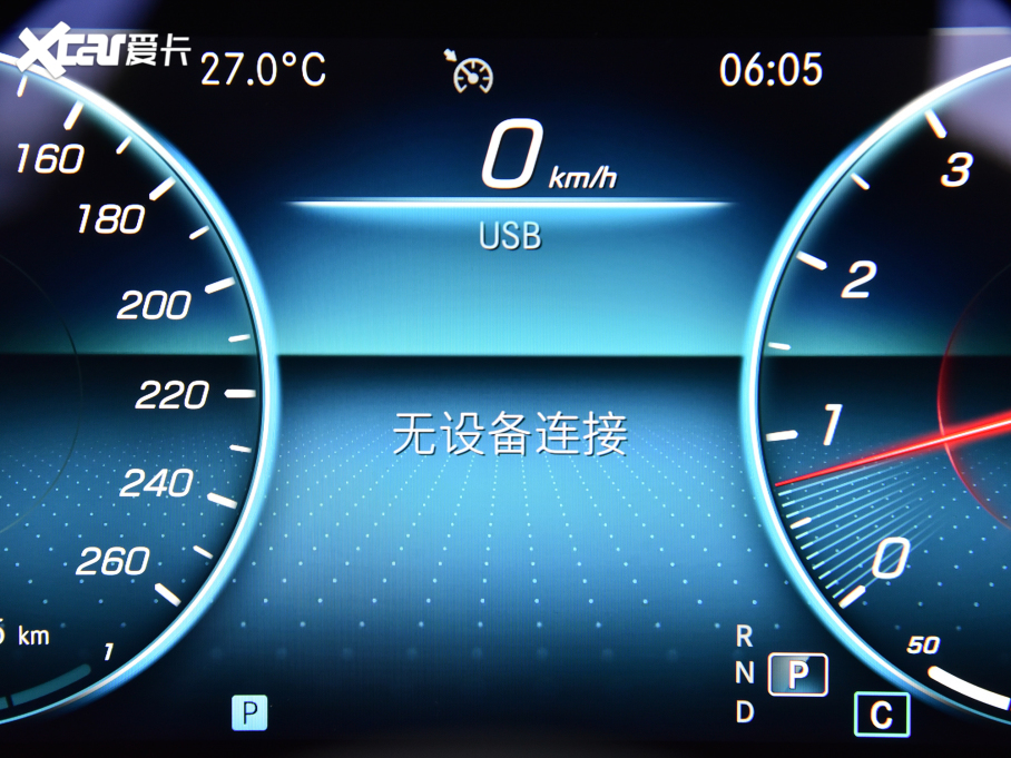 2022YE Ŀ E 300 L r