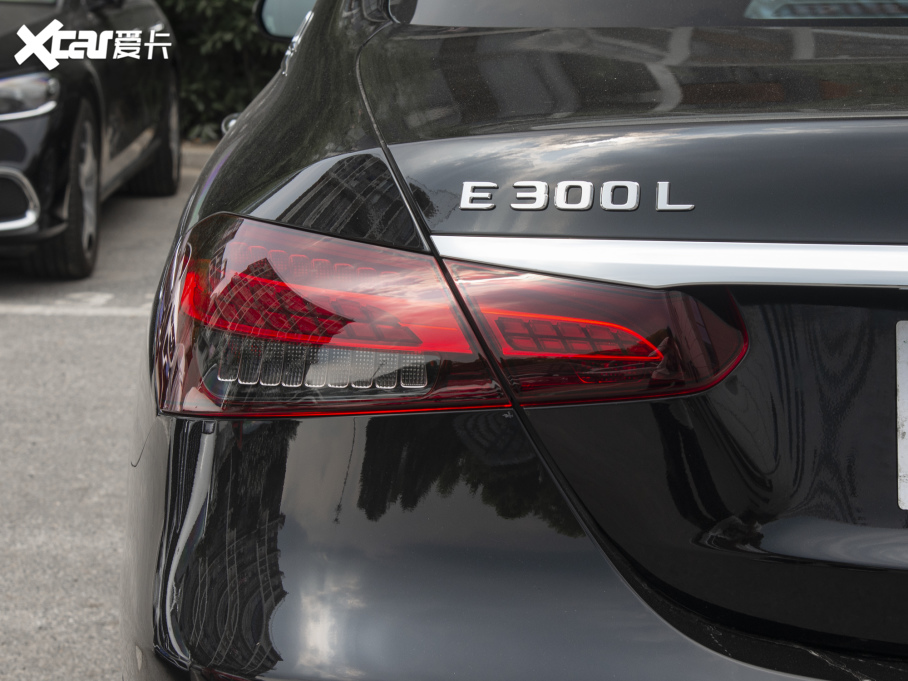 2022YE Ŀ E 300 L \ӺA