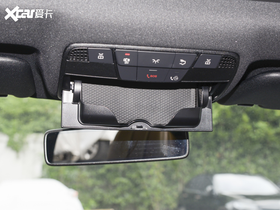 2022YE Ŀ E 300 L \ӺA