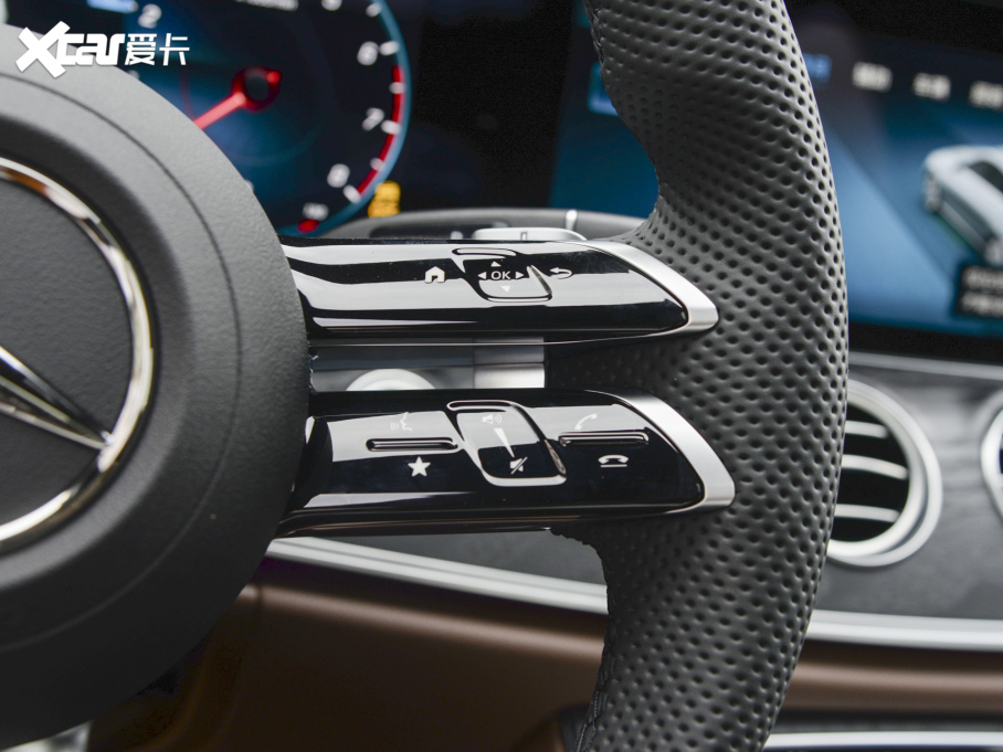 2022YE Ŀ E 300 L \ӺA