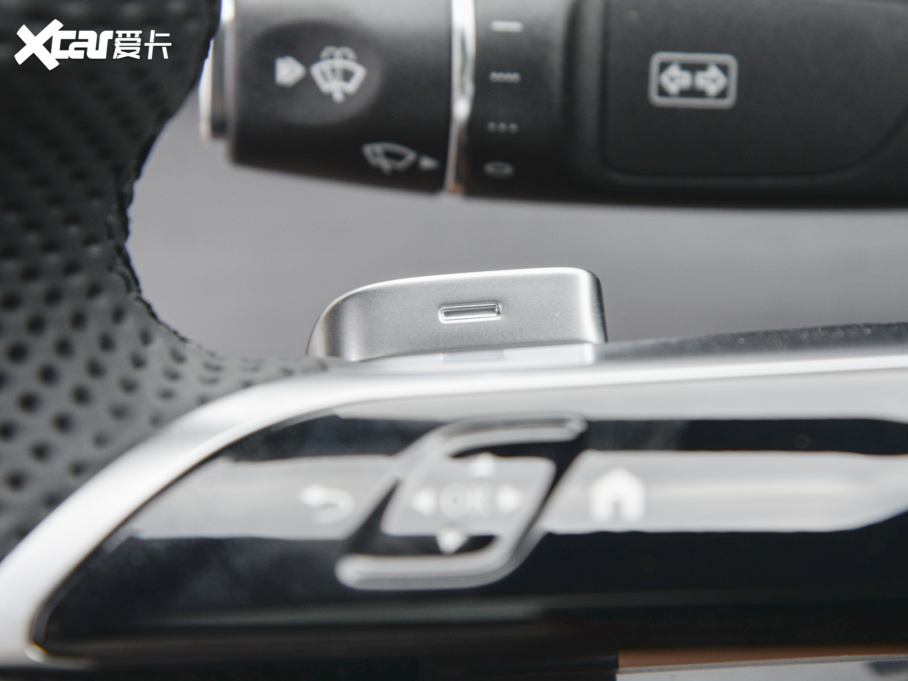 2022YE Ŀ E 300 L \ӺA