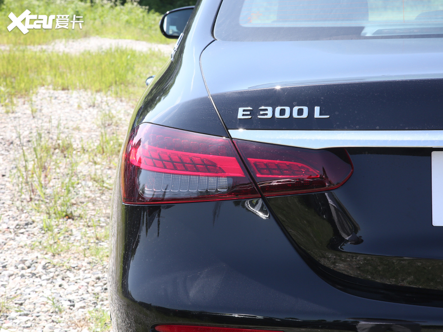 2022YE Ŀ E 300 L \ӕr